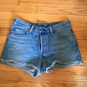 Levi’s 501 shorts Size W29
